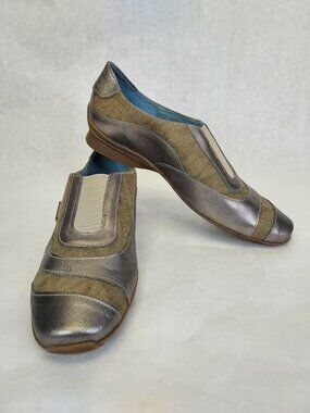UTV Un Tour En Ville Flats Slip On Shoe Women's EU 40 US 9 Silver Leather Ballet
